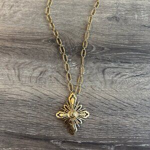 Monet Vintage Gold Tone Metal Large Chain / Medallion Pendant Necklace